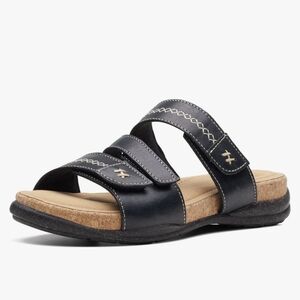 Clarks Women's Roseville Bay Flat Sandal